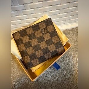 BNIB men’s brown wallet
